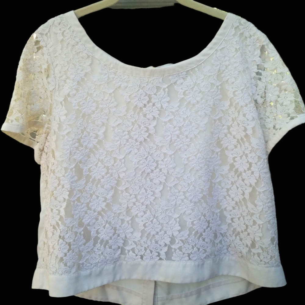 Lauren Conrad XL Lace Top NWOT